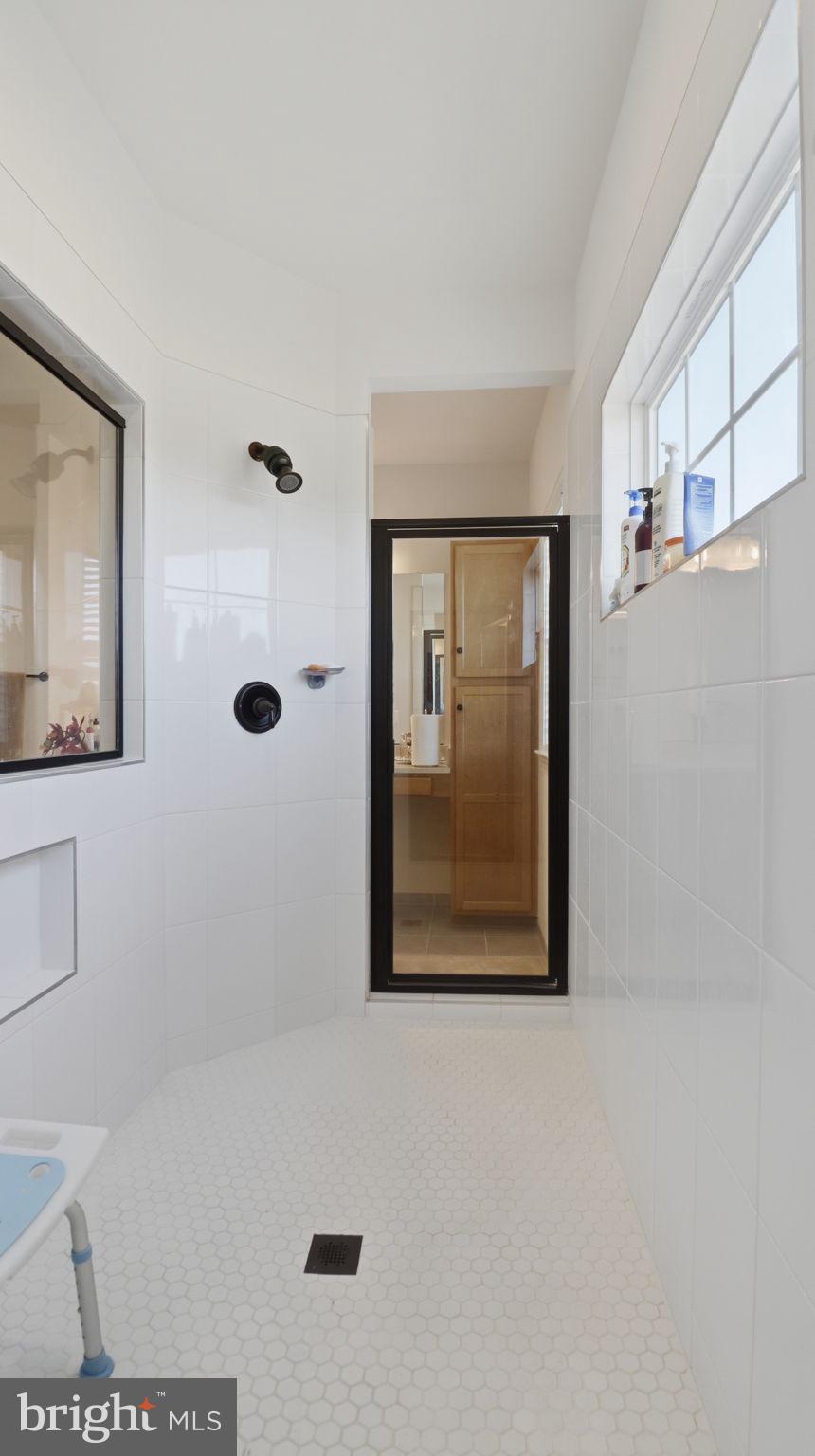 11502 Aden Road Nokesville, VA 20181 - Photo 79 of 106 a view of a hallway with front door