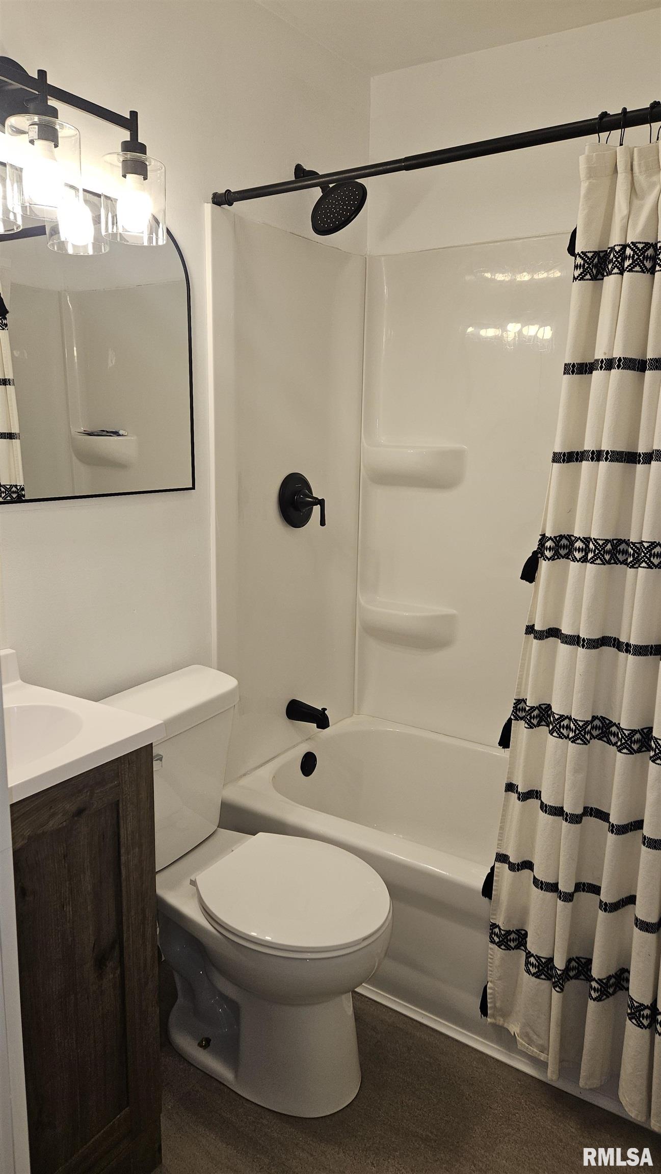 290 North 11th Avenue Canton, IL 61520 - Photo 18 of 34