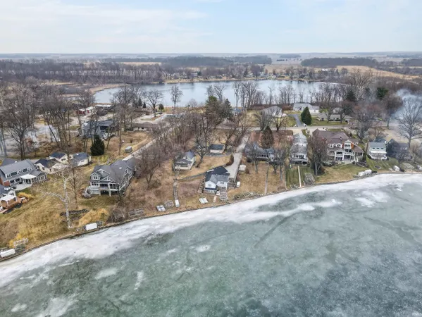 $1,949,000 | 13471 North Eastshore Drive, Syracuse, IN 46567