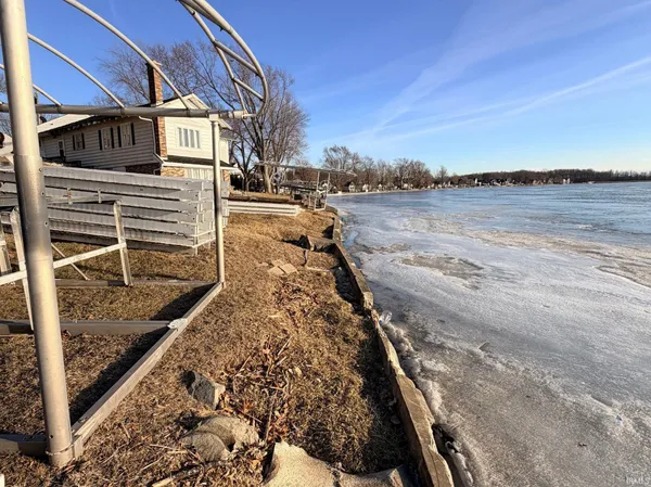 $1,949,000 | 13471 North Eastshore Drive, Syracuse, IN 46567