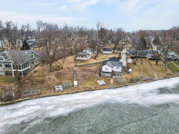 $1,949,000 | 13471 North Eastshore Drive, Syracuse, IN 46567