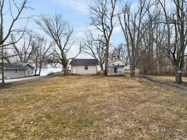 $1,949,000 | 13471 North Eastshore Drive, Syracuse, IN 46567