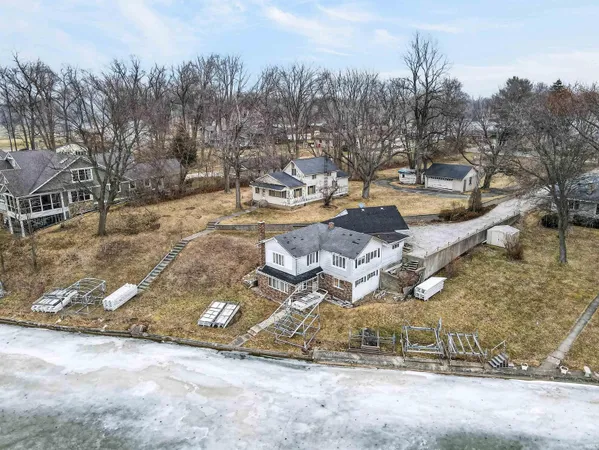 $1,949,000 | 13471 North Eastshore Drive, Syracuse, IN 46567
