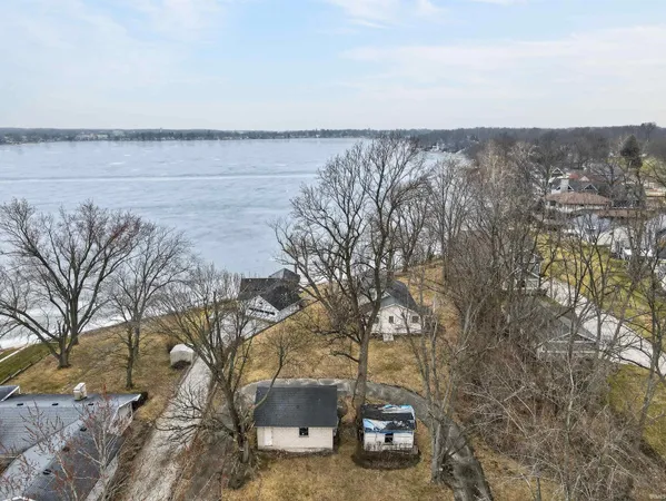 $1,949,000 | 13471 North Eastshore Drive, Syracuse, IN 46567
