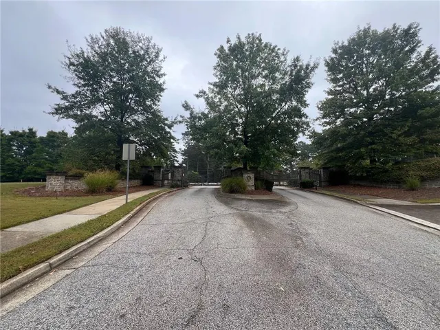 $899,900 | 2307 Treehaven Drive, Snellville, GA 30078