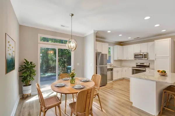 $2,010 | 9620 Scarborough Court, Summerville, SC 29485