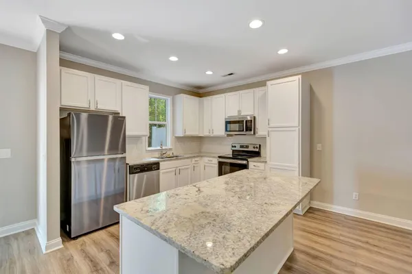 $2,010 | 9620 Scarborough Court, Summerville, SC 29485