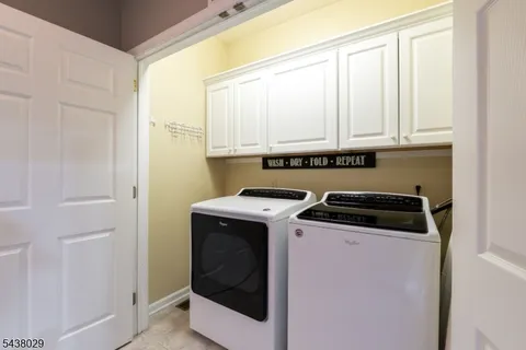 $575,000 | 3 Troon Drive, Newton, NJ 07860