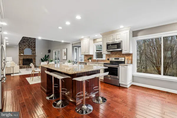 $1,150,000 | 13423 Black Gum Court, Chantilly, VA 20151