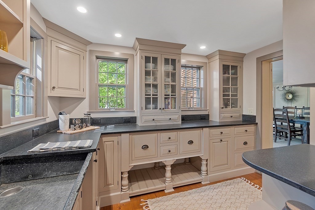 77 Lexington Road Concord, MA 01742 - Photo 9 of 37