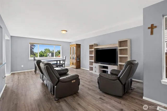 $595,000 | 421 Green Acres Place, Algona, WA 98047