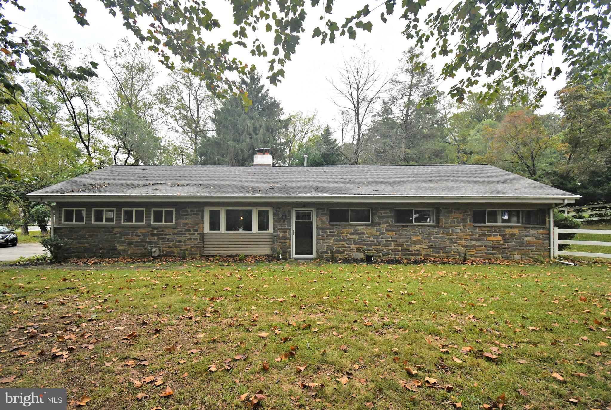 897 Croton Road Wayne, PA 19087 - Photo 2 of 37