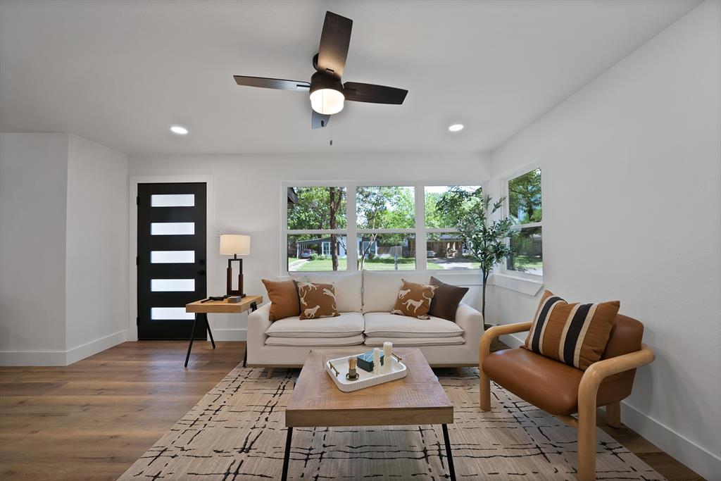2926 Hillglenn Road Dallas, TX 75228 - Photo 2 of 25 Gallery Image 2