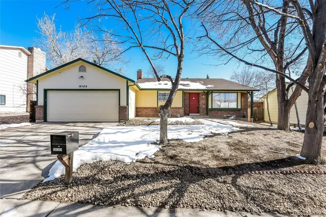 a house view with a backyard space
