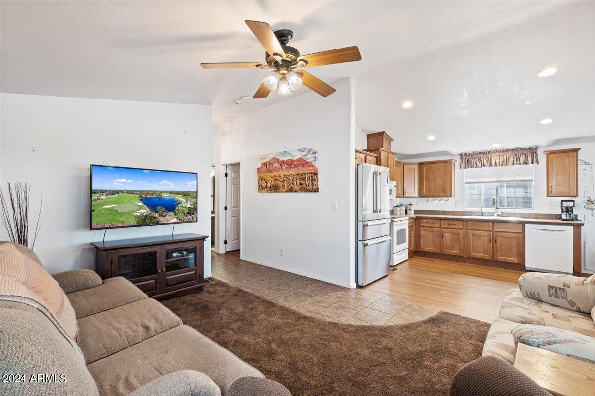 8865 East Baseline Road, Unit 510 Mesa, AZ 85209 - Photo 8 of 28 Kitchen