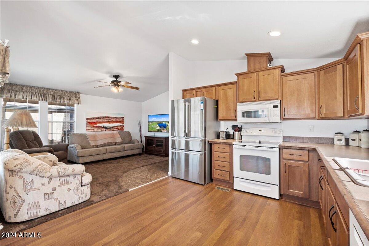8865 East Baseline Road, Unit 510 Mesa, AZ 85209 - Photo 10 of 28 Kitchen