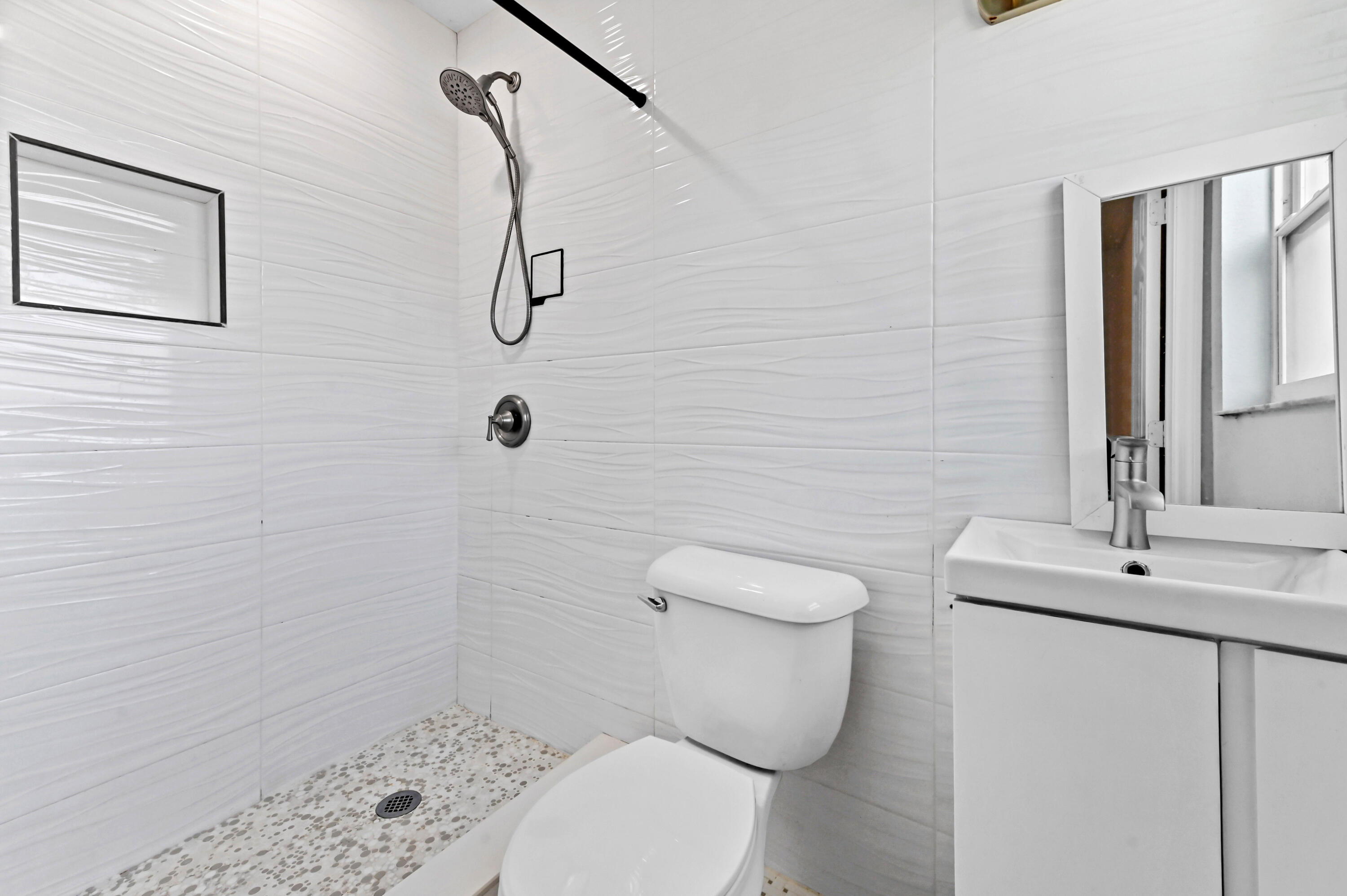 6491 Mackinac Road Lake Worth, FL 33462 - Photo 13 of 24 25 Bathroom 01