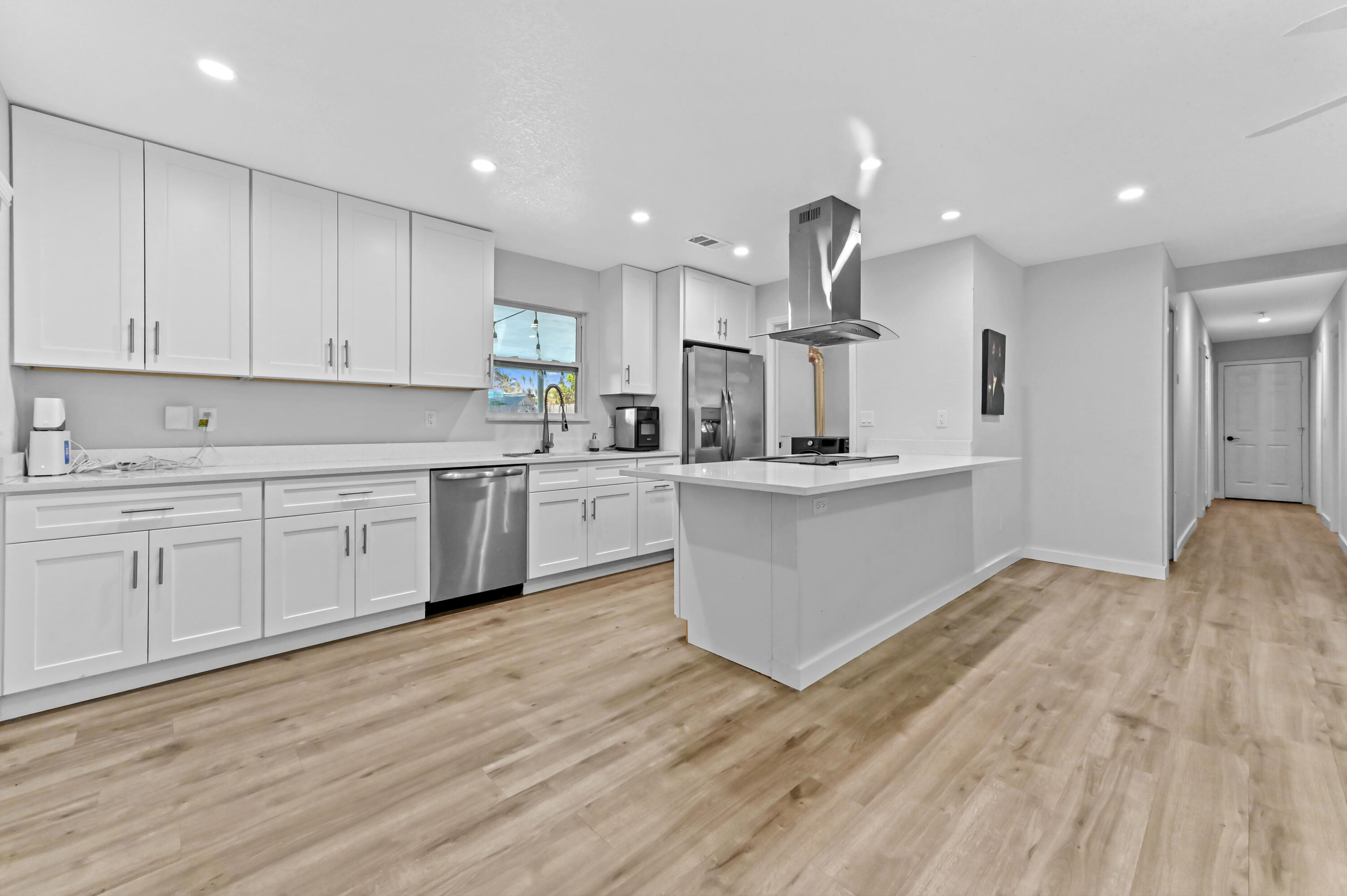 6491 Mackinac Road Lake Worth, FL 33462 - Photo 4 of 24 10 Dining Room 02