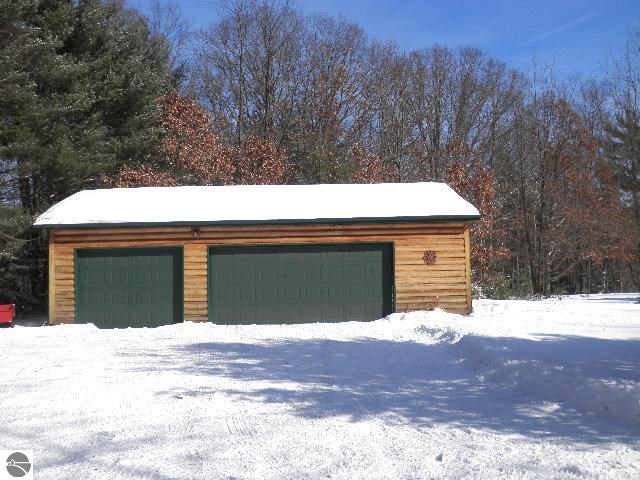 11784 North Amber Road Manistee, MI 49660 - Photo 22 of 30 1795381-21.JPG