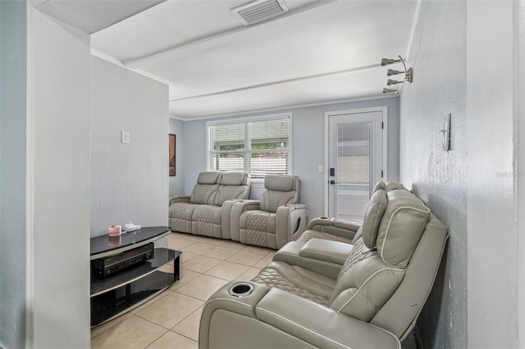 7705 Jackson Springs Road Tampa, FL 33615 - Photo 24 of 39