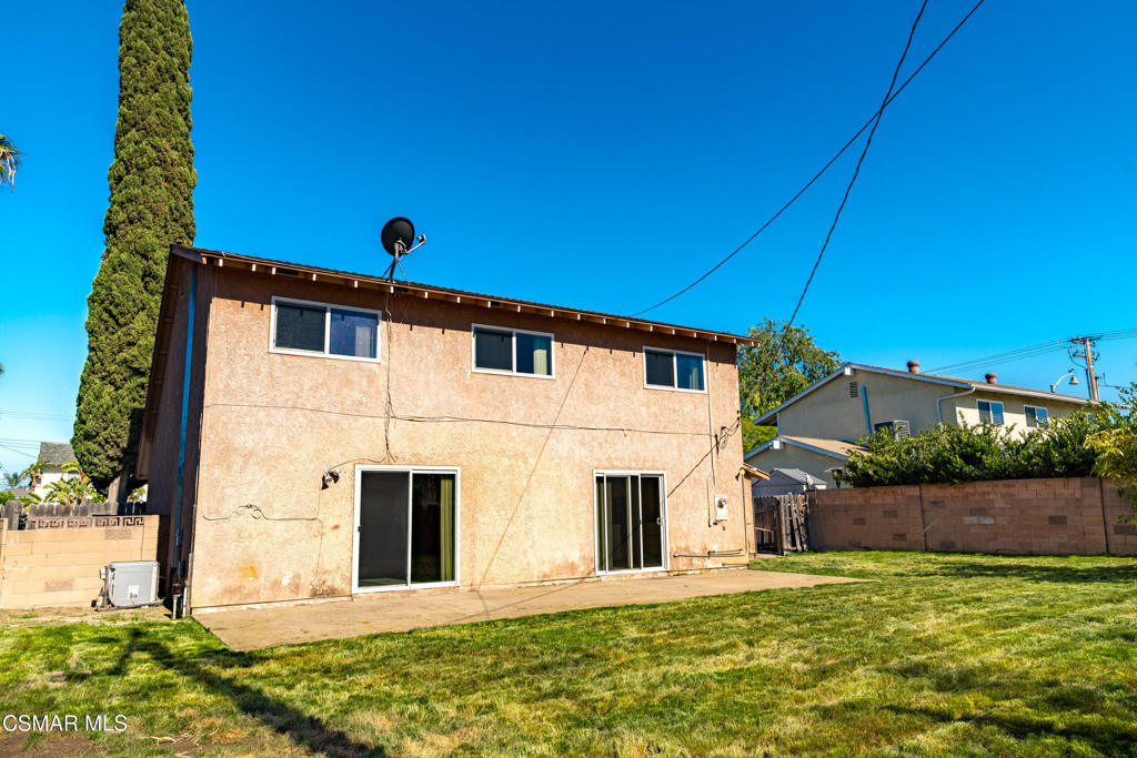 2031 Socrates Avenue Simi Valley, CA 93065 - Photo 17 of 18