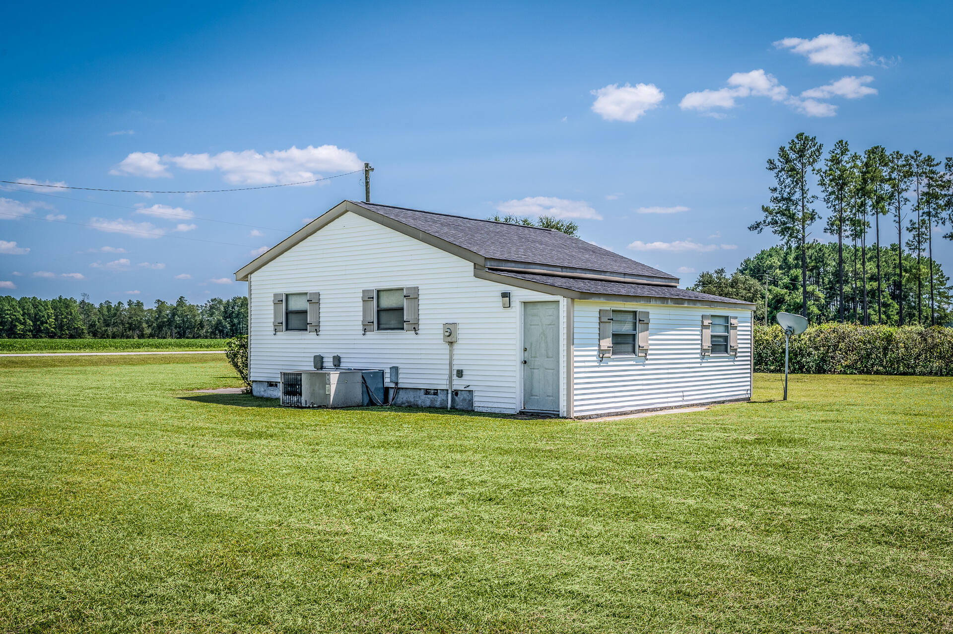 8957 Low Country Highway Ruffin, SC 29475 - Photo 31 of 40 8957Lowcountry-39
