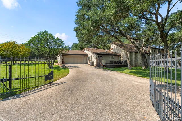 $899,000 | 8707 Paisano Pass, San Antonio, TX 78255