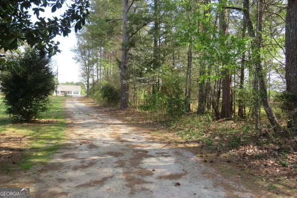 $2,300 | 1105 Hampton Road, Hampton, GA 30228