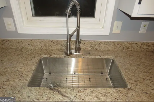 $2,300 | 1105 Hampton Road, Hampton, GA 30228