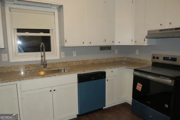 $2,300 | 1105 Hampton Road, Hampton, GA 30228