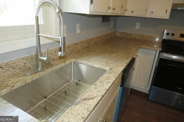 $2,300 | 1105 Hampton Road, Hampton, GA 30228