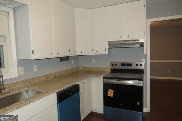 $2,300 | 1105 Hampton Road, Hampton, GA 30228