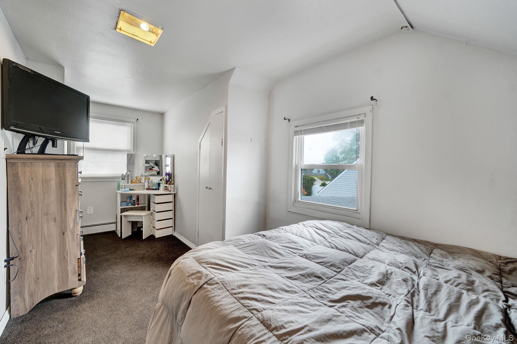 226 Old Farm Road Levittown, NY 11756 - Photo 25 of 35