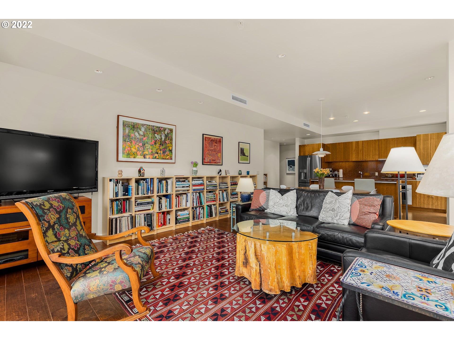 841 Southwest Gaines Street, Unit 439 Portland, OR 97239 - Photo 12 of 31 Gallery Image 12