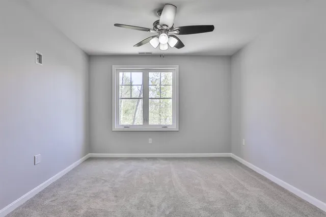 $3,250 | 181 Knollwood Way, Manchester, NH 03102