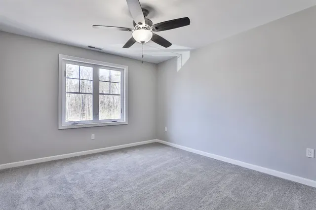 $3,250 | 181 Knollwood Way, Manchester, NH 03102