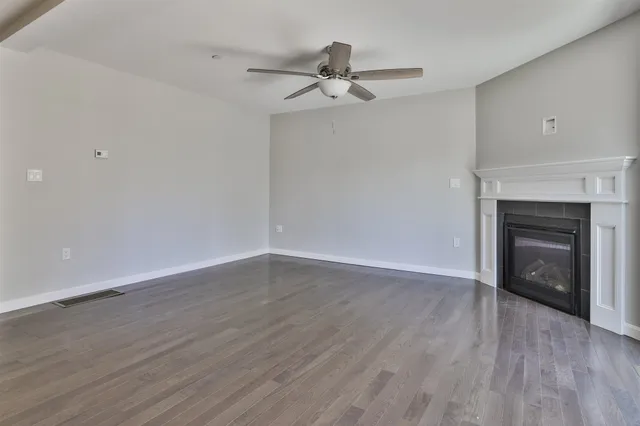 $3,250 | 181 Knollwood Way, Manchester, NH 03102