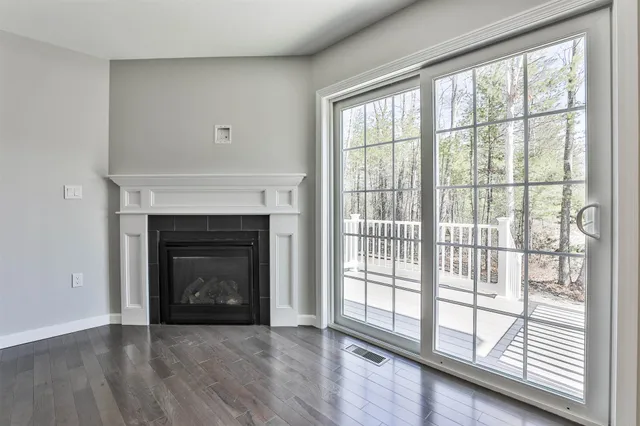 $3,250 | 181 Knollwood Way, Manchester, NH 03102