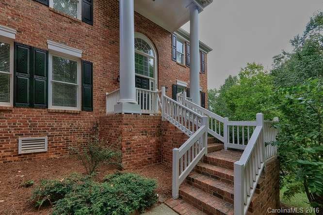 5025 Ridgetop Trail Charlotte, NC 28215 - Photo 2 of 24 Gallery Image 2
