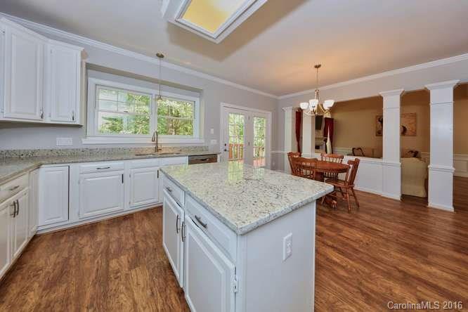 5025 Ridgetop Trail Charlotte, NC 28215 - Photo 13 of 24 Gallery Image 13
