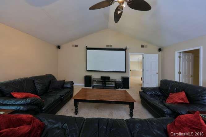 5025 Ridgetop Trail Charlotte, NC 28215 - Photo 21 of 24 Gallery Image 21