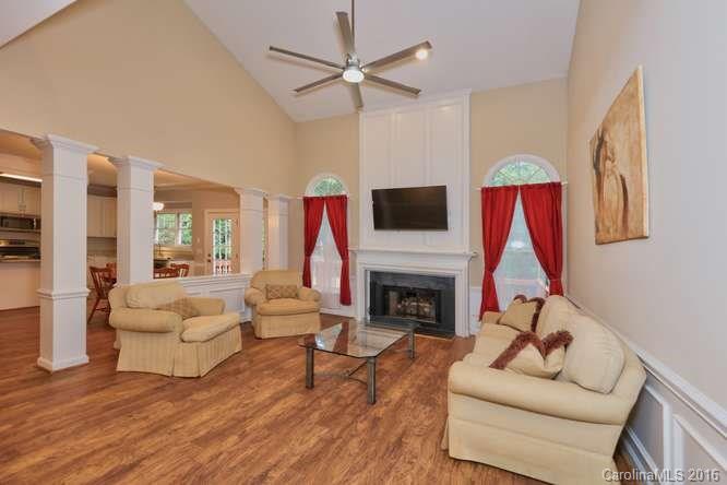 5025 Ridgetop Trail Charlotte, NC 28215 - Photo 6 of 24 Gallery Image 6