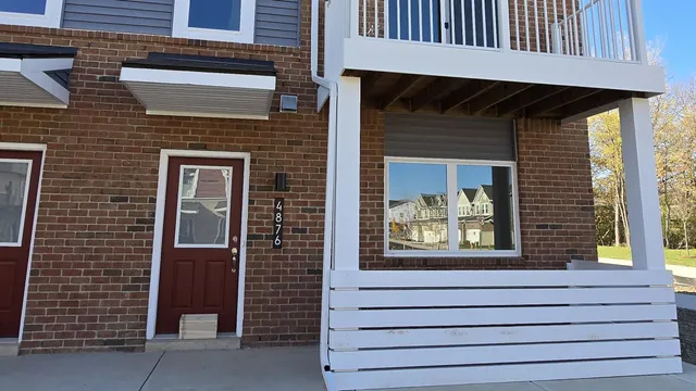 $2,800 | 4876 Parkside Lane, Troy, MI 48085