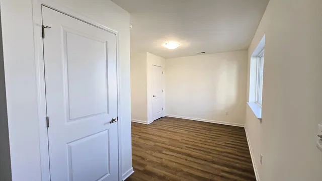 $2,800 | 4876 Parkside Lane, Troy, MI 48085