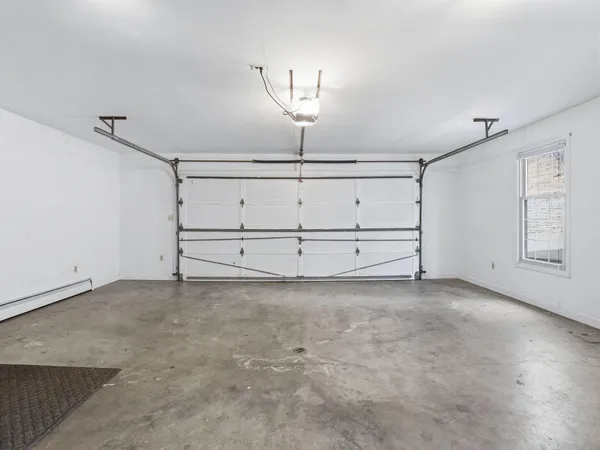 $725,000 | 4867 Hunting Hills Drive, Roanoke, VA 24018