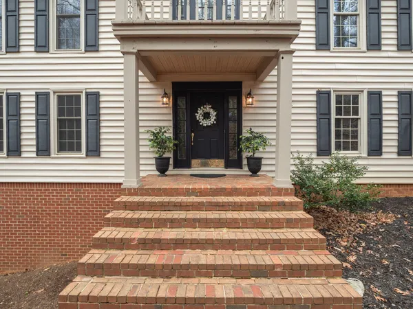 $725,000 | 4867 Hunting Hills Drive, Roanoke, VA 24018