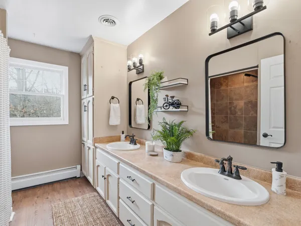 $725,000 | 4867 Hunting Hills Drive, Roanoke, VA 24018