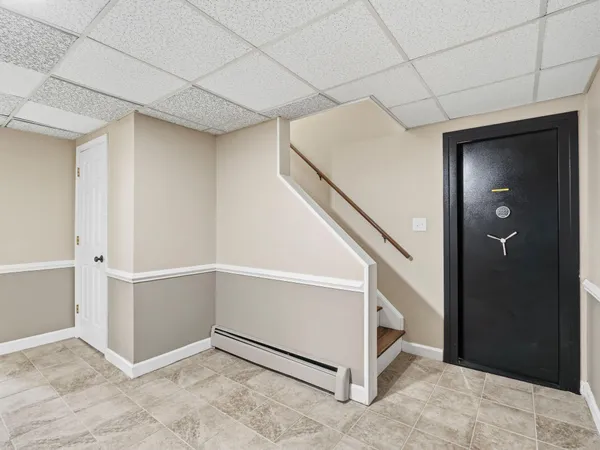 $725,000 | 4867 Hunting Hills Drive, Roanoke, VA 24018