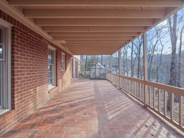 $725,000 | 4867 Hunting Hills Drive, Roanoke, VA 24018