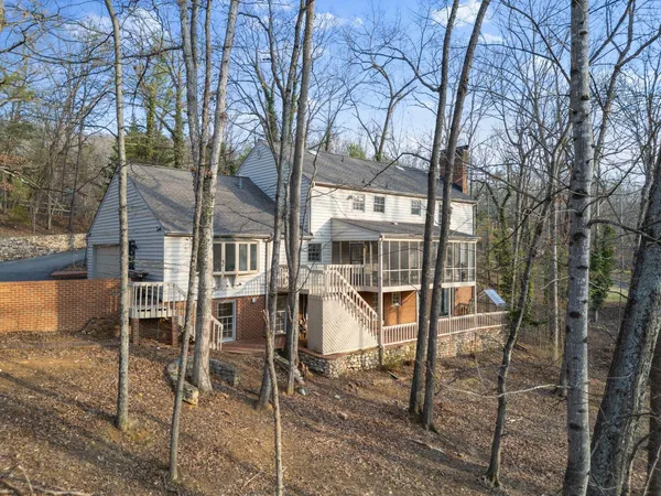 $725,000 | 4867 Hunting Hills Drive, Roanoke, VA 24018